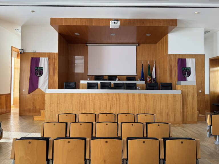 Executivo camarário de Anadia aprova Relatório e Contas de 2025