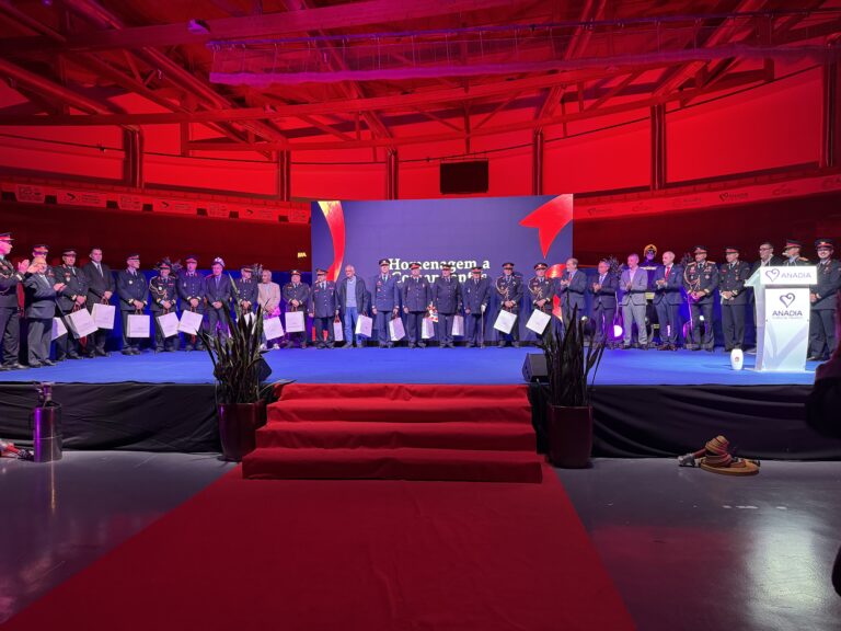 Bombeiros do distrito de Aveiro homenageados em Anadia