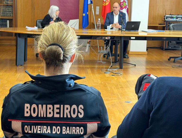 Câmara apoia Bombeiros de Oliveira do Bairro na aquisição de equipamento