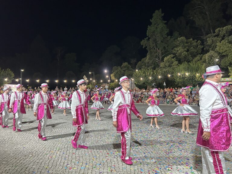 Nove marchas do concelho encheram Curia de cor, música e tradição