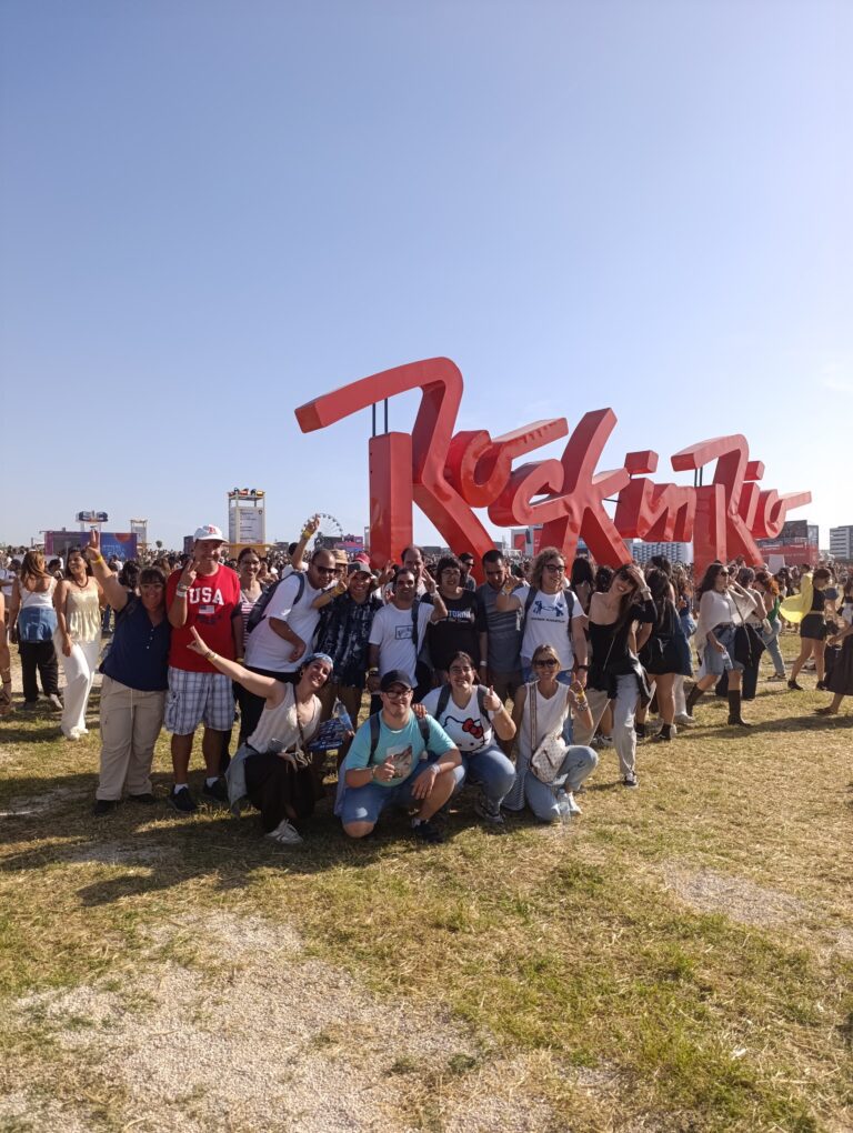 APPACDM de Anadia leva 22 jovens/adultos aos grandes Festivais de Verão