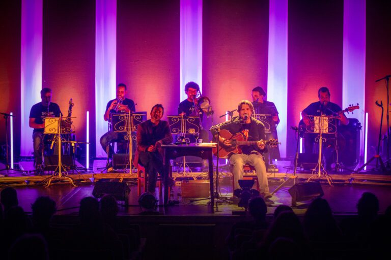 Rogério Charraz encerra hoje ciclo de “Concertos no Parque”